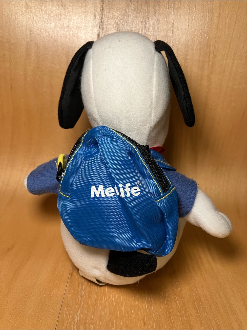 MetLife Promotional Beagle Scout Snoopy Plush with Working Backpack - Picture 3 of 10